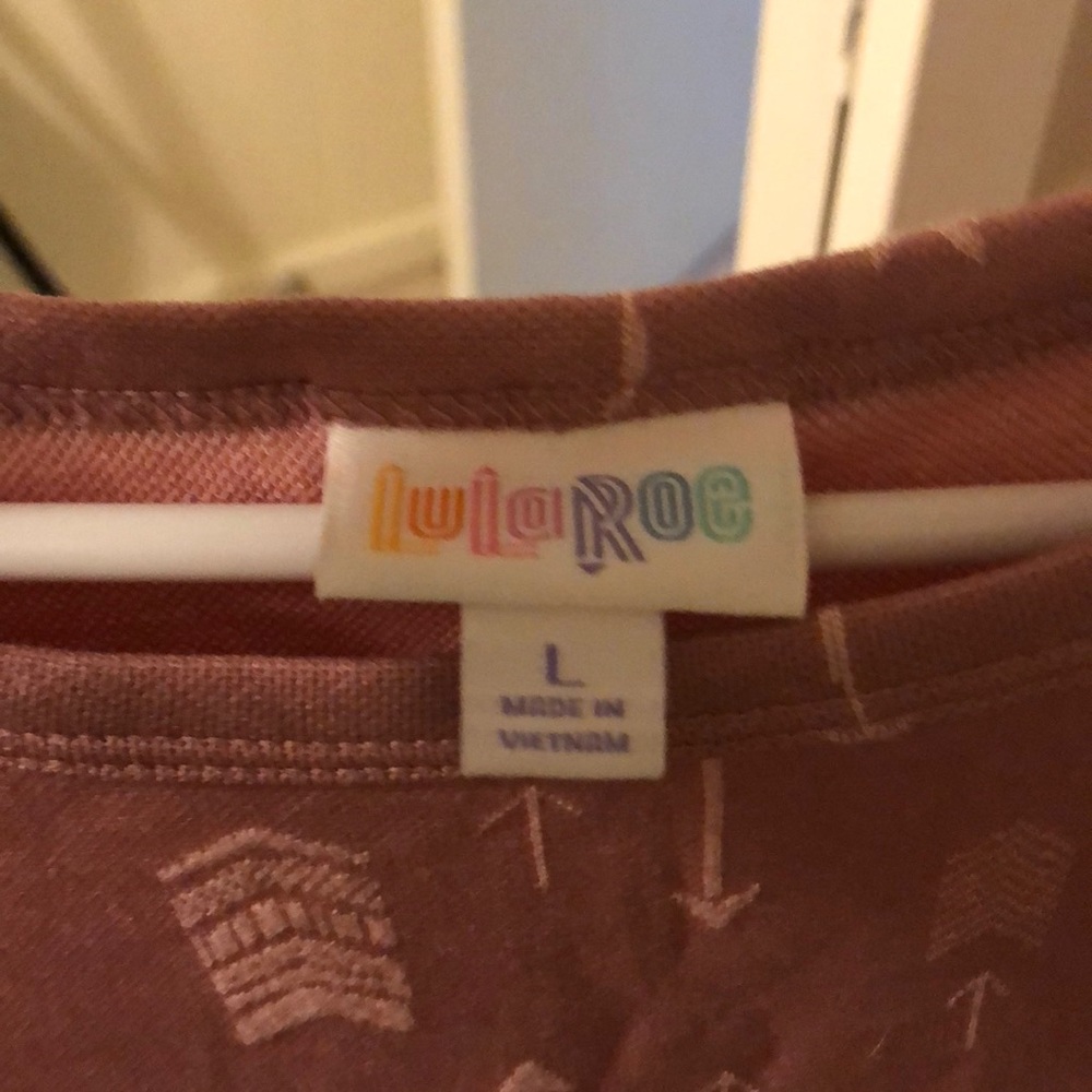 Lularoe pink Carly with arrows Large